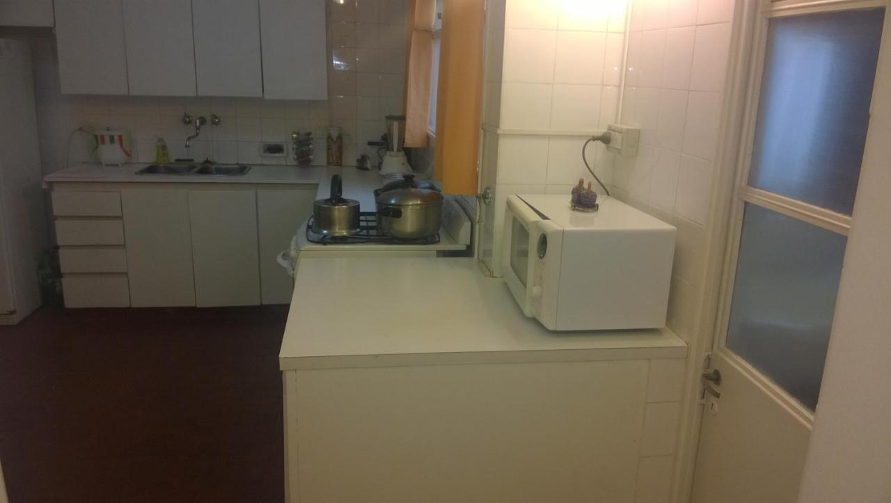 Habitacion Con Bano Privado Un Piso Por Escalera Buenos Aires Exterior foto
