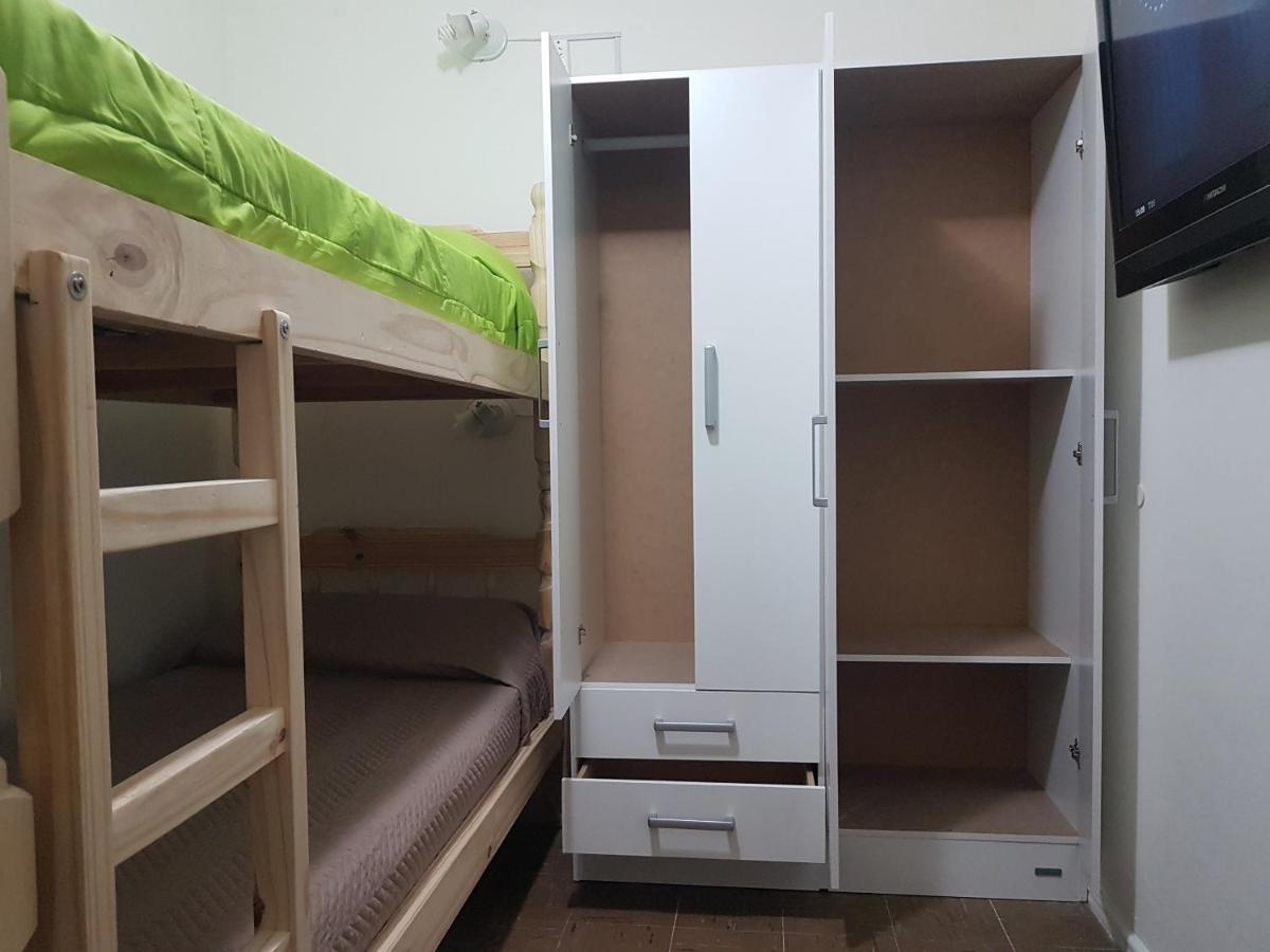 Habitacion Con Bano Privado Un Piso Por Escalera Buenos Aires Exterior foto